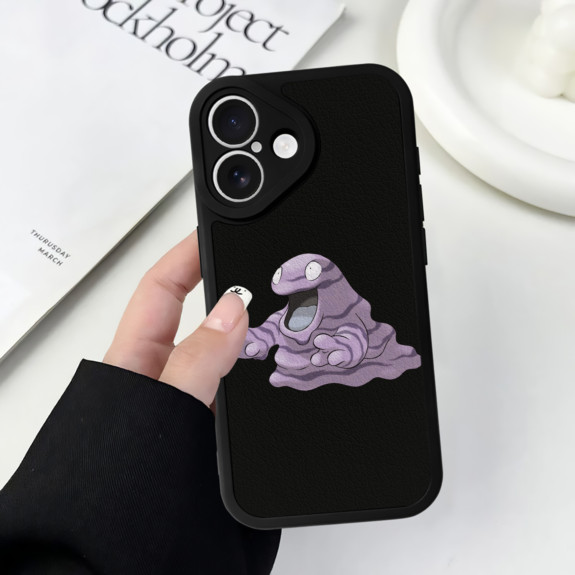 （画像用） ポケットモンスター Pokémon 【iPhone 16シリーズ対応】シリコンスマホケース（レザー調） 材質：シリコン